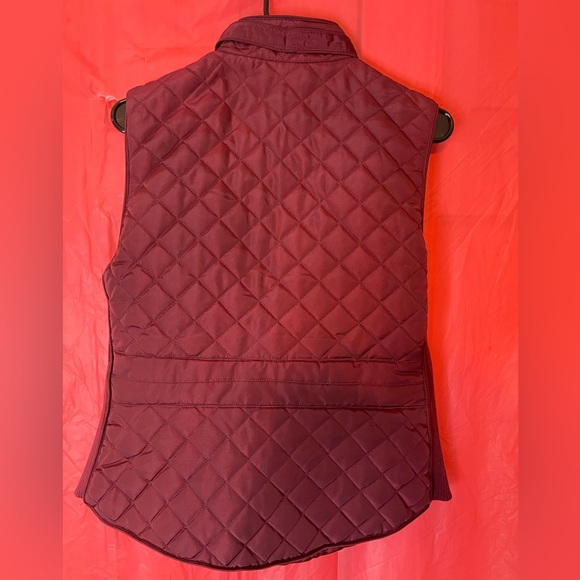 West Port 1962 Women’s maroon Vest Size Medium - Picture 4 of 5